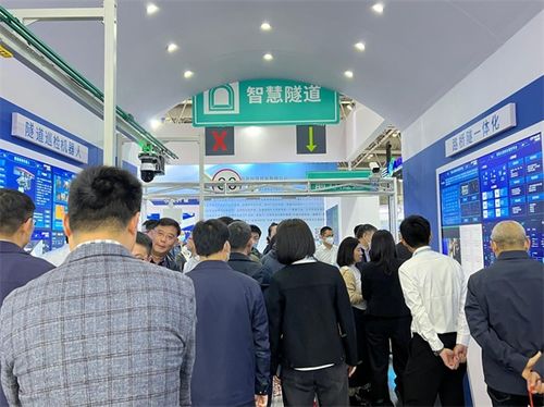 展会现场丨共赴一场思想与技术的交通盛宴，荣获年度最佳产品奖